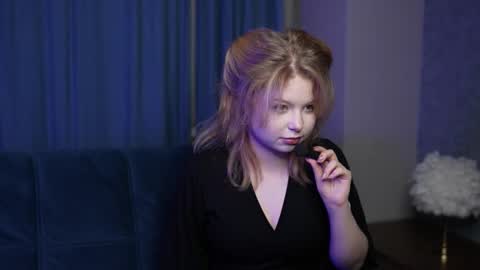 Stella online show from March 3, 11:12 pm