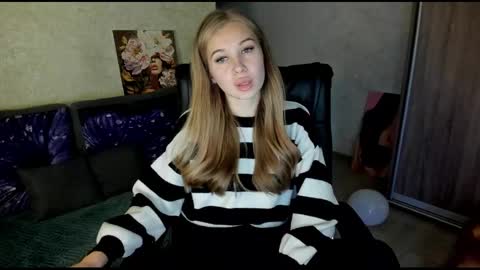 Stella  Cox online show from November 16, 12:51 pm