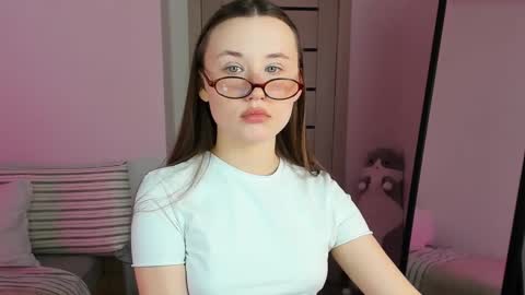 stella_sunny online show from September 12, 2:46 am