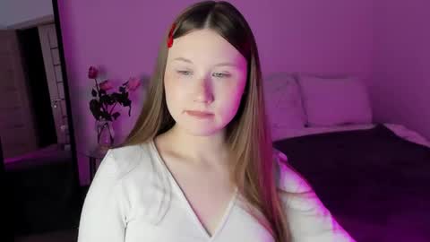 stella_sunny online show from January 3, 5:50 am