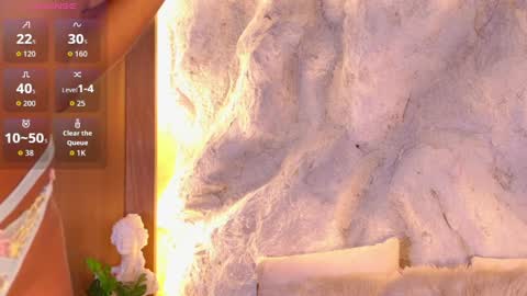 S T E L L A online show from April 10, 11:20 pm