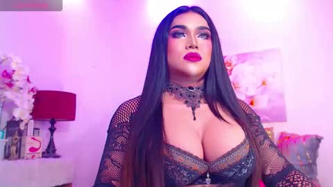 CALL ME STELLA online show from February 21, 7:00 am