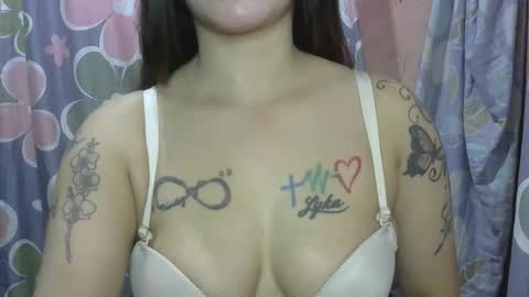 Stellapearlx online show from February 21, 8:17 am