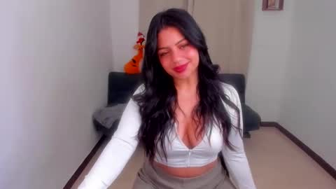 sara  instagram sariishalove online show from January 7, 1:05 pm