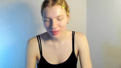 S T E L L A online show from November 7, 10:18 am