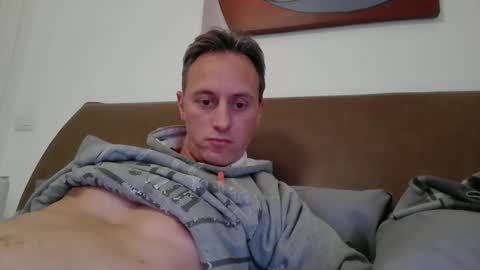 sten015 online show from January 7, 3:02 pm