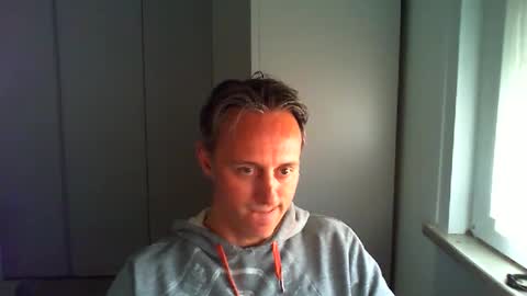 sten015 online show from May 11, 4:04 pm