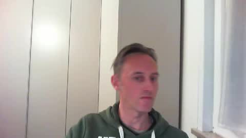 sten015 online show from December 23, 4:39 pm