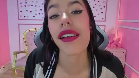 Stephania online show from October 2, 11:53 am