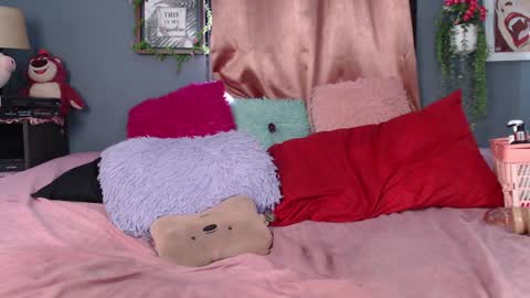    IG  stephani 3333 online show from December 8, 10:03 pm