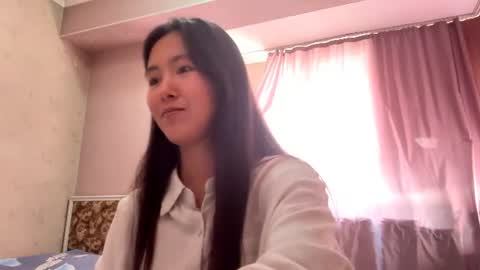 Elly online show from August 7, 9:18 am
