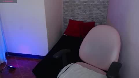 stephany_rodriguez_ online show from October 11, 2:11 pm