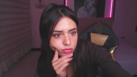 stephany_rodriguez_ online show from March 6, 4:17 pm