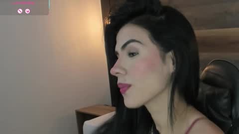 S T E P H A N Y A online show from March 26, 8:03 pm