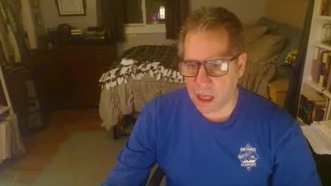 stephenhal9 online show from April 8, 4:26 am