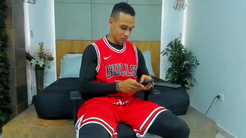    online show from February 16, 7:23 pm