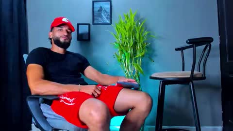 Steve  online show from March 25, 8:48 pm