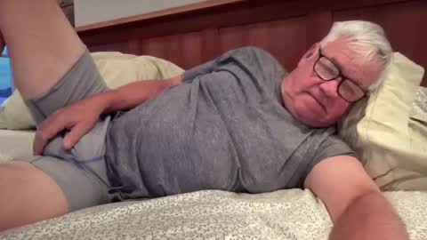 Steve online show from October 12, 10:00 pm