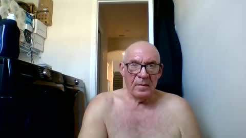 stevejons47 online show from June 10, 7:02 pm