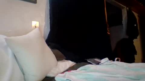 steven626708 online show from March 9, 3:44 am