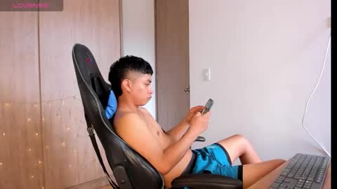 Snapshot of steven_twink07 chatting on October 9, 9:42 pm Esteban online show from October 9, 9:42 pm