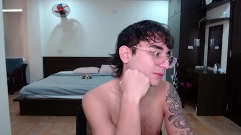 Alex   online show from January 7, 3:14 am