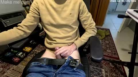 stevie_grey online show from April 13, 5:22 am