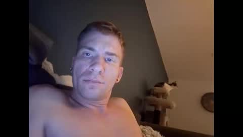 Snapshot of steviee91 chatting on October 20, 1:21 am Steviee online show from October 20, 1:21 am