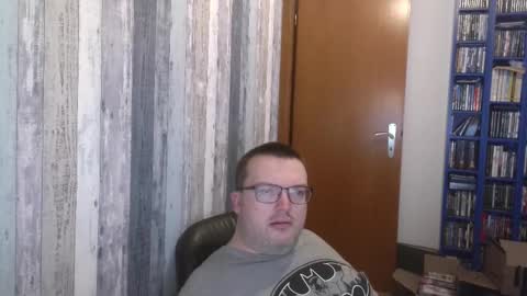 Snapshot of still_alive1985 chatting on September 18, 3:16 pm Oliver online show from September 18, 3:16 pm
