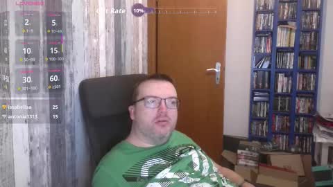 Snapshot of still_alive1985 chatting on October 22, 7:11 am Oliver online show from October 22, 7:11 am