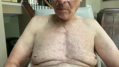 Stillbad2 online show from October 28, 6:31 pm