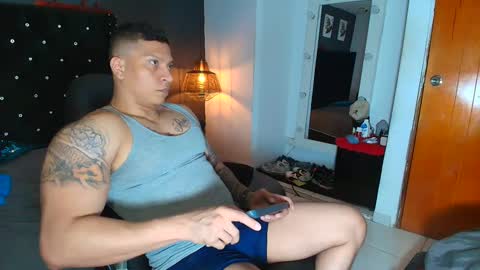 stily online show from September 25, 4:19 am