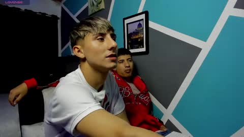 Stiven  online show from April 17, 4:04 am