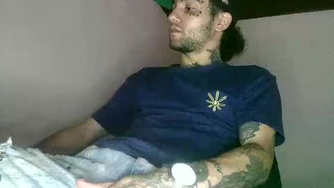 stiven online show from April 22, 6:48 pm