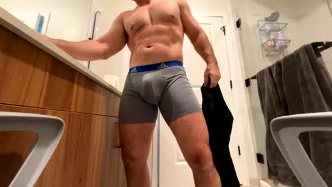 stlhotwifeguy online show from March 12, 8:41 pm