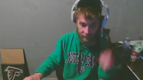 stonedpanda77 online show from December 4, 4:26 am