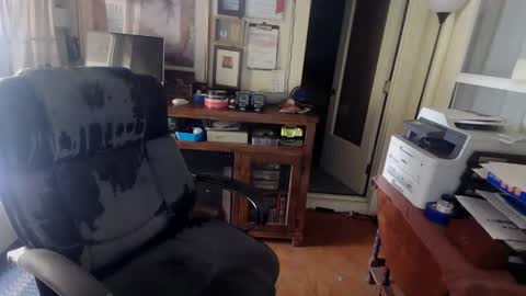 lonely here in the country online show from July 29, 5:02 pm