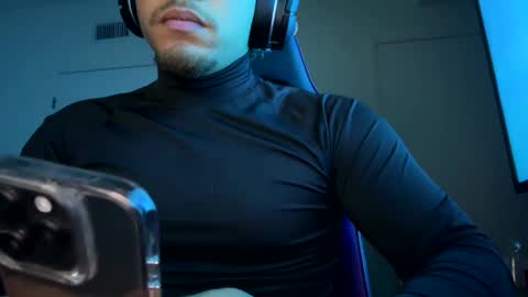 Snapshot of str8dj chatting on January 24, 5:31 am Dj online show from January 24, 5:31 am