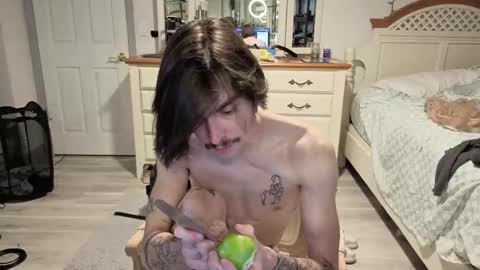 str8whiteboy21 online show from February 17, 5:06 am