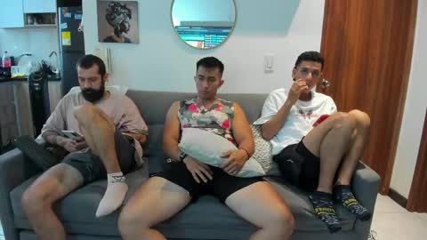 straight__friends online show from May 13, 7:23 pm