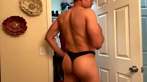 straightcurious80 online show from November 23, 2:20 am