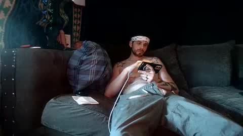 straitpipermann22 online show from February 9, 9:06 pm