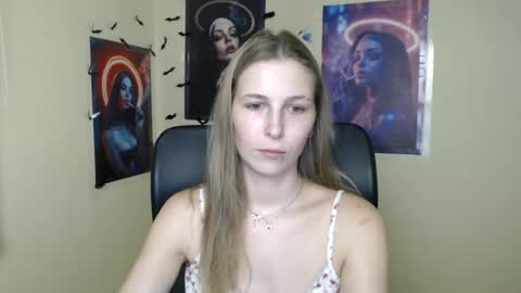 Amalia online show from August 3, 11:38 am