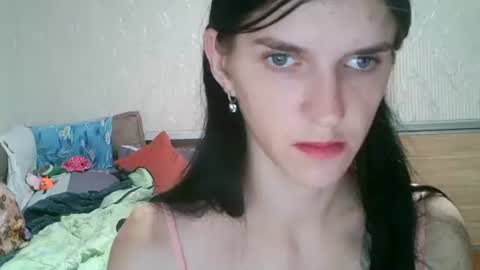 Snapshot of strawberry_storm chatting on October 2, 6:07 pm Strawberry Storm online show from October 2, 6:07 pm