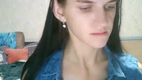 Snapshot of strawberry_storm chatting on October 13, 7:05 pm Strawberry Storm online show from October 13, 7:05 pm