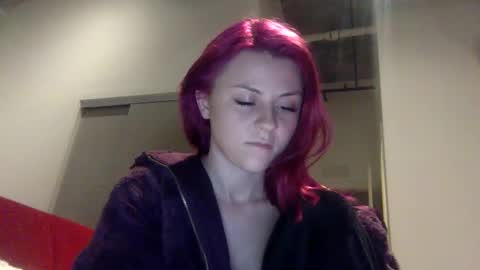 Snapshot of strawbrysugar chatting on February 6, 2:00 am Ruby Moon online show from February 6, 2:00 am