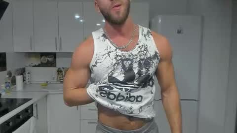 Strong Arni online show from February 9, 4:50 pm