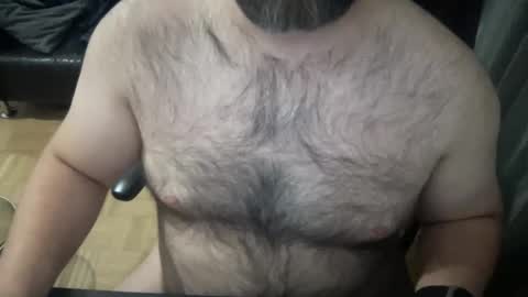 strong_dickinson_ online show from November 14, 7:49 pm