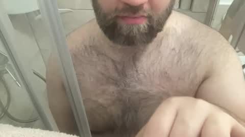 strong_dickinson_ online show from November 10, 5:48 pm