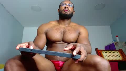 strong_george1 online show from January 11, 5:29 pm